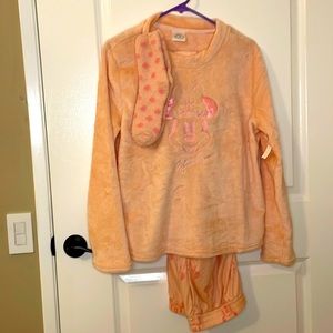 #Ladies Disney super soft PJ set with socks! Size L (12-14) 100% polyester. NWT